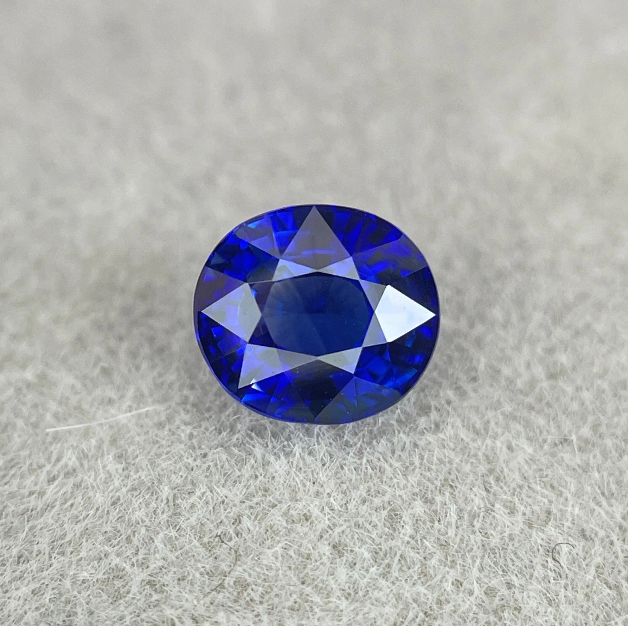 1.08 carat Blue Sapphire/ Blue Sapphire/ Ceylon Blue Sapphire/ Natural Blue Sapphire/ Engagement Ring/ royal Blue Sapphire/ Engagement ring