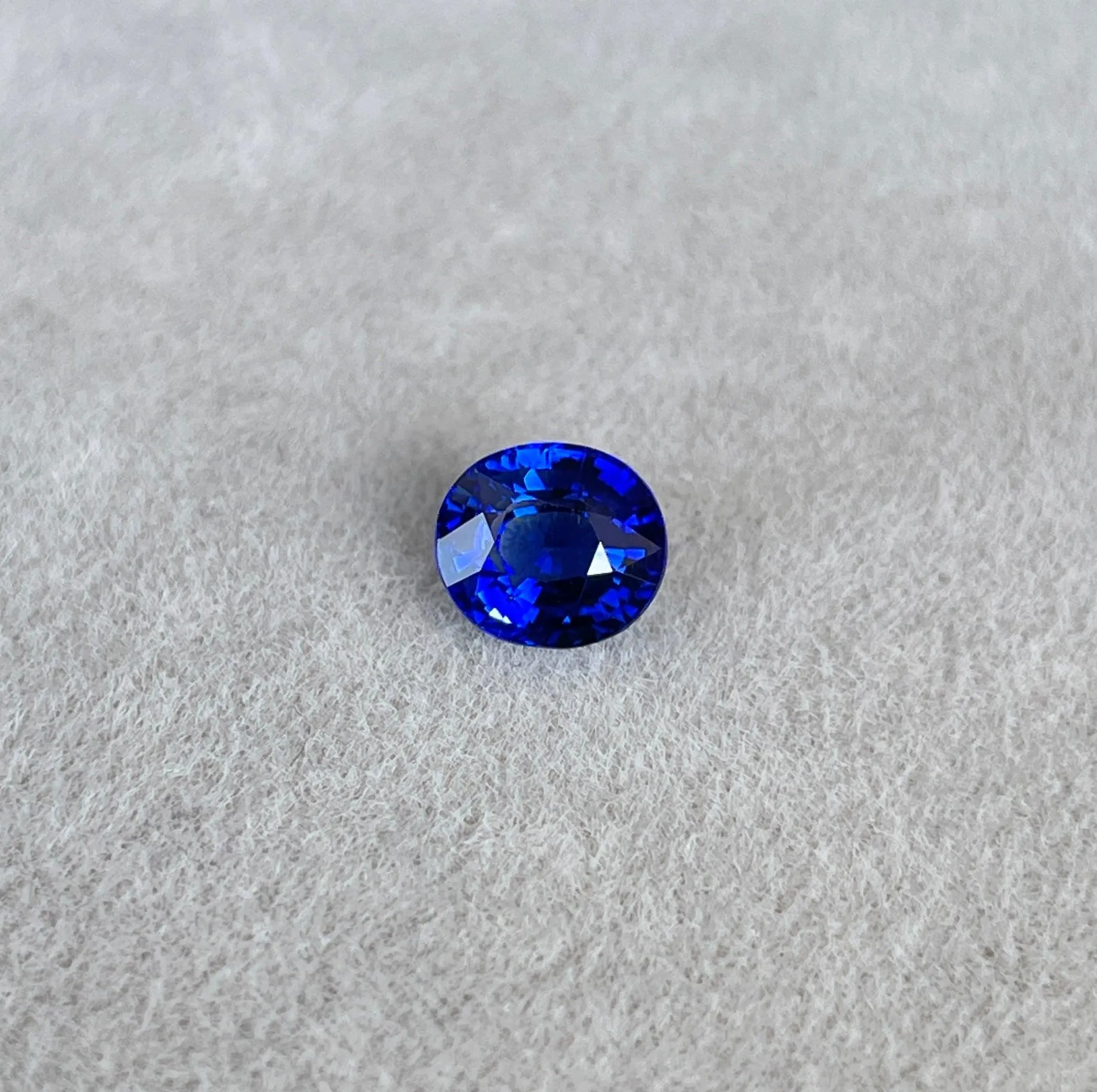 1.08 carat Blue Sapphire/ Blue Sapphire/ Ceylon Blue Sapphire/ Natural Blue Sapphire/ Engagement Ring/ royal Blue Sapphire/ Engagement ring