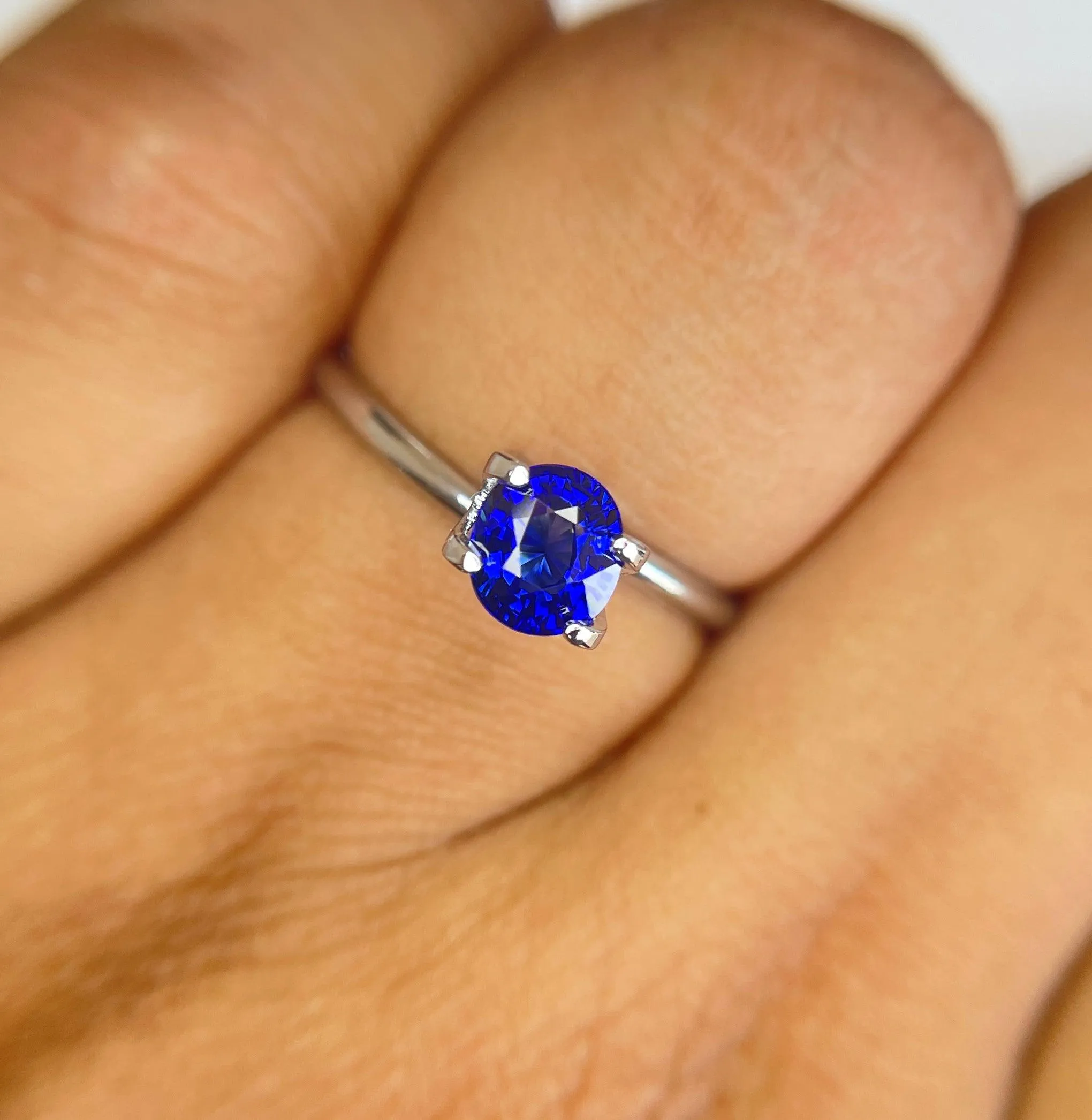 1.08 carat Blue Sapphire/ Blue Sapphire/ Ceylon Blue Sapphire/ Natural Blue Sapphire/ Engagement Ring/ royal Blue Sapphire/ Engagement ring
