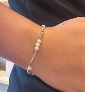 1,2,3 Pearl Gold Bracelet