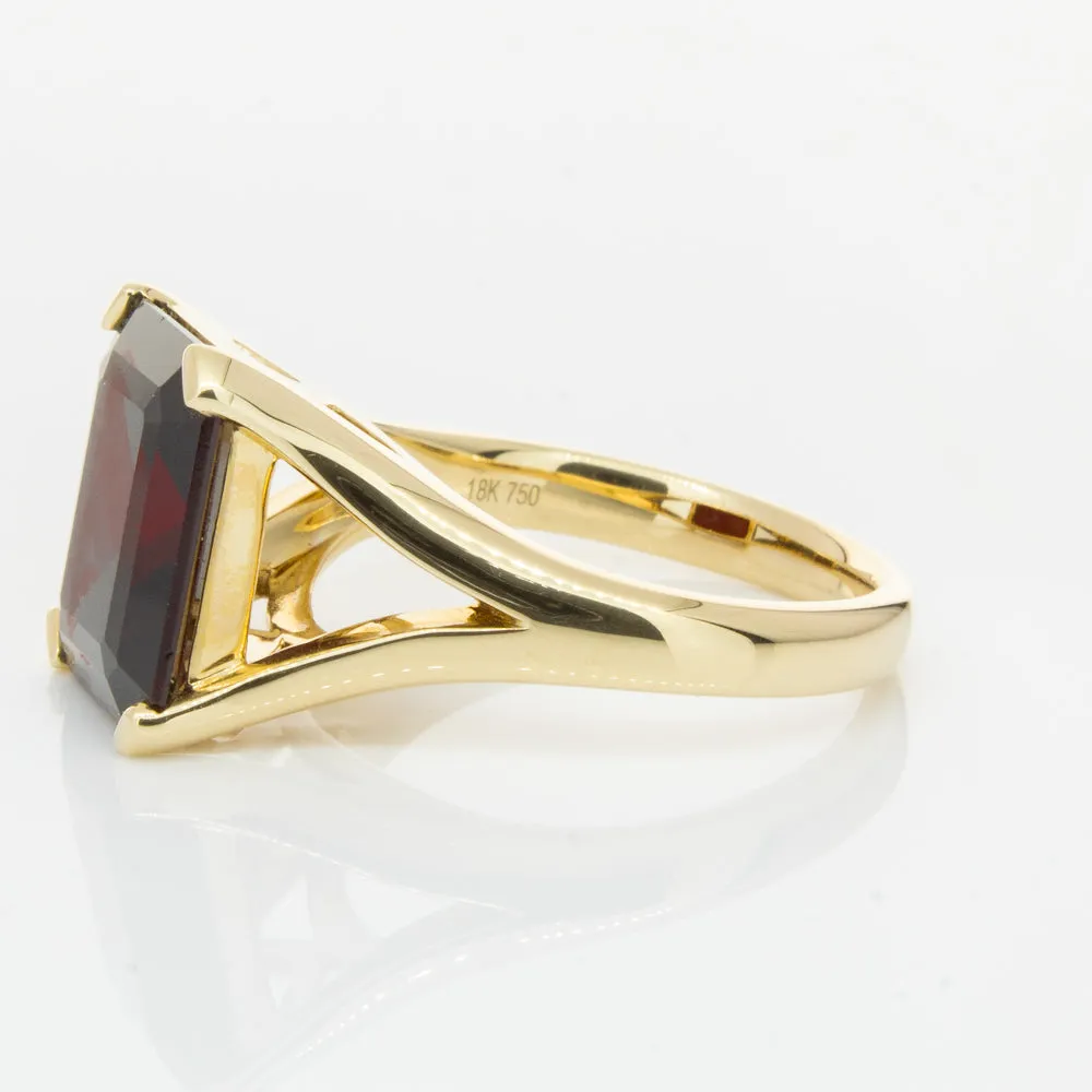 14ct Yellow Gold Garnet Verona Ring