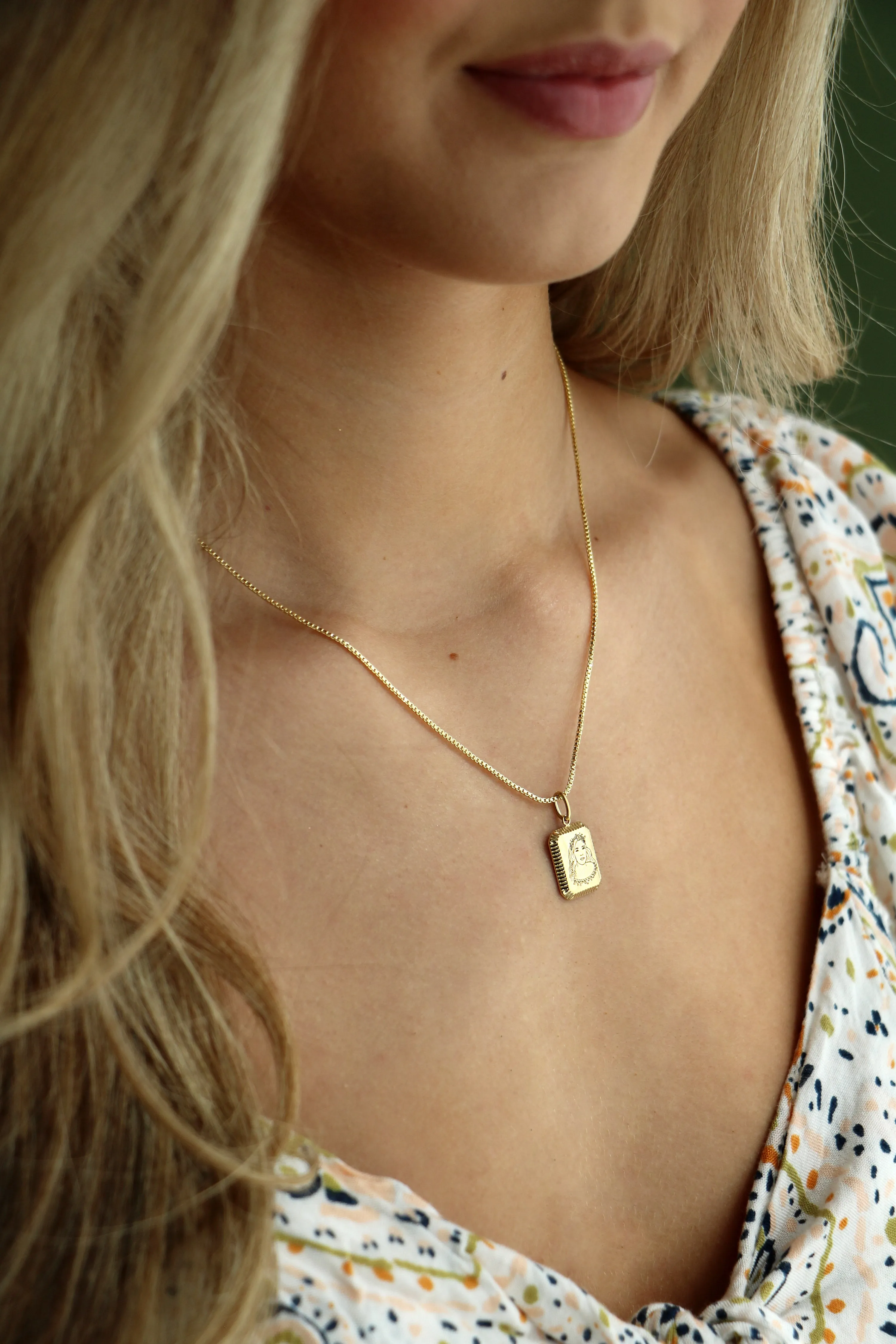 aphrodite necklace