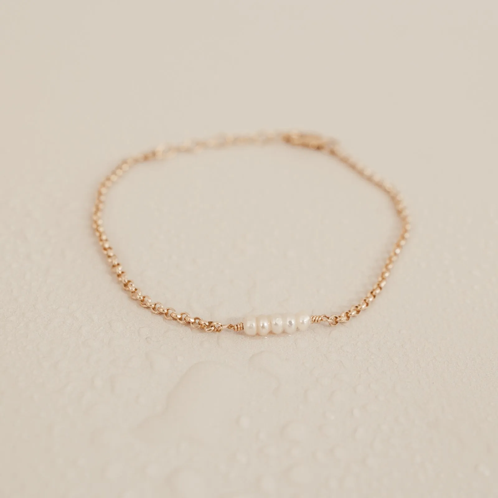 Ariel • Tiny Pearl Bracelet