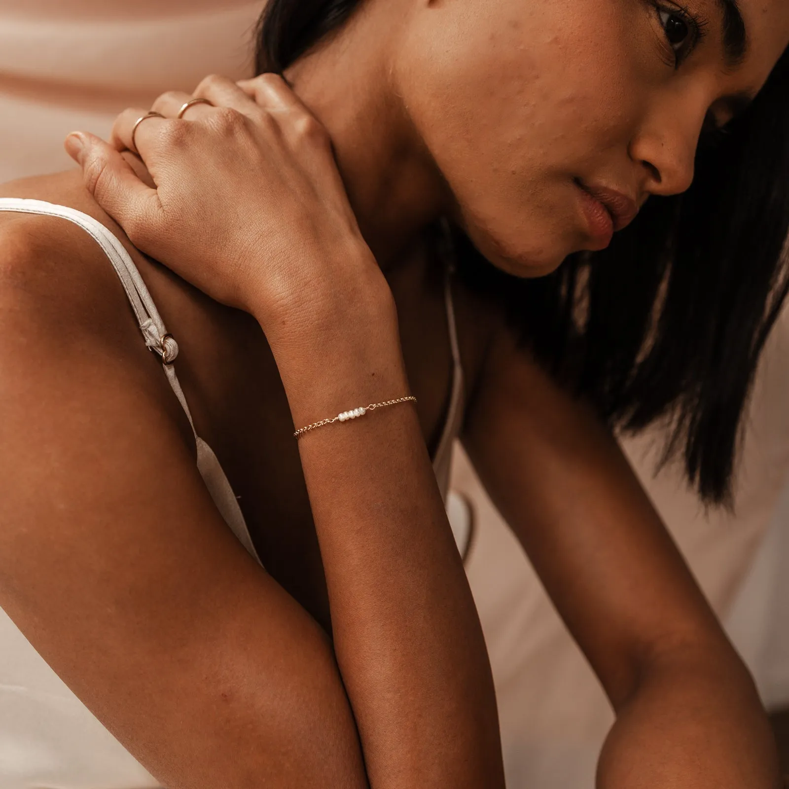 Ariel • Tiny Pearl Bracelet