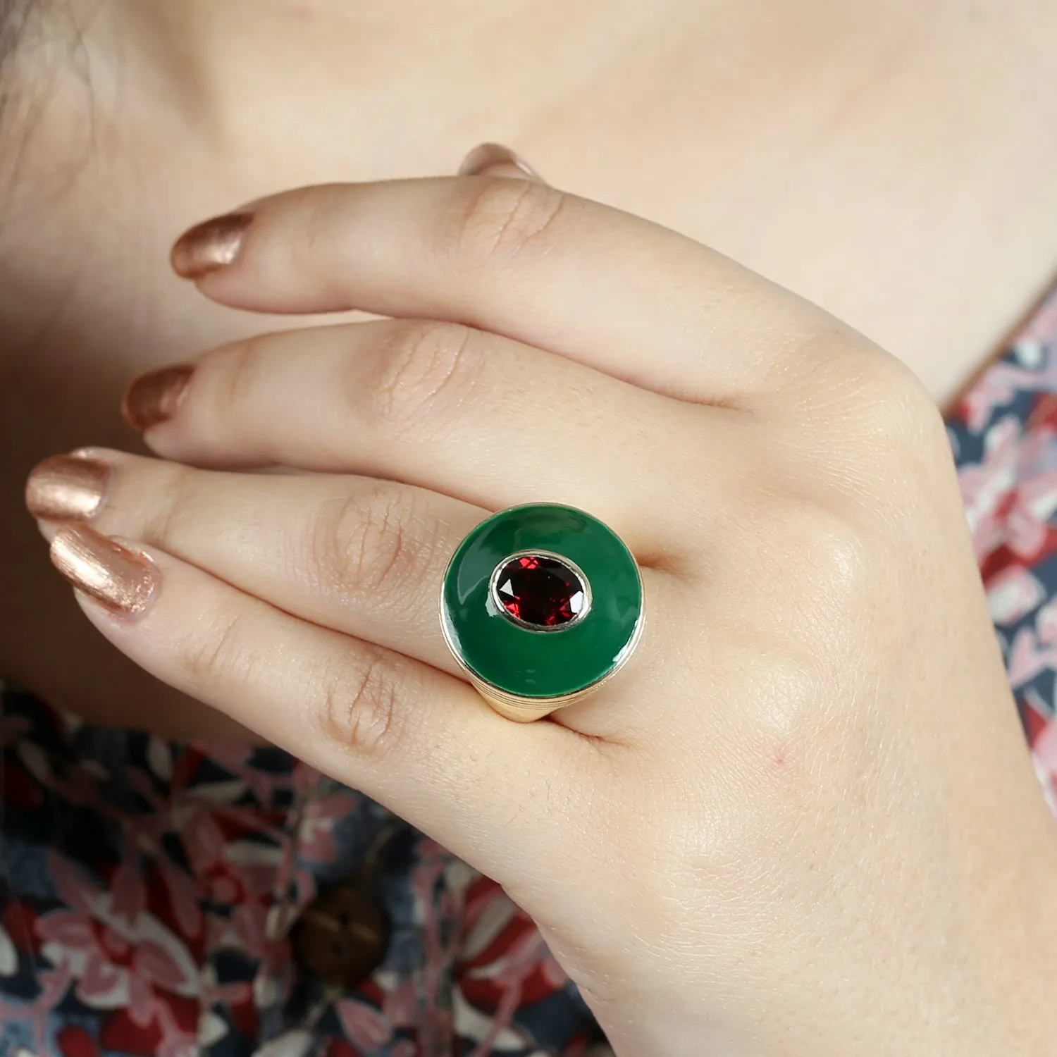 Beautiful Red Garnet Cocktail Enamel Ring Set In 14k Yellow Gold