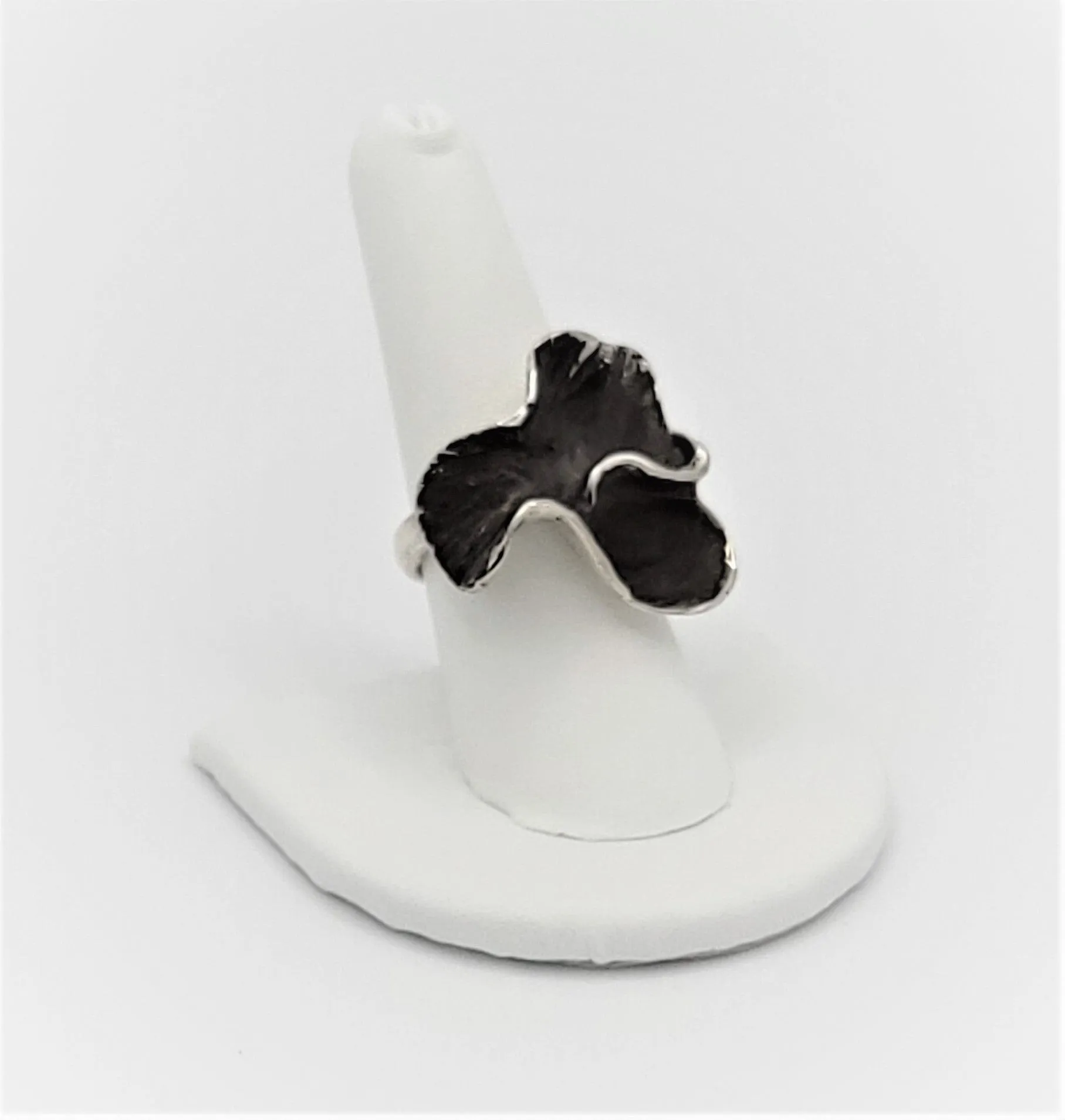 Designer HOB Mexico New York Abstract Mod Flower Sterling Cocktail Ring 1980s