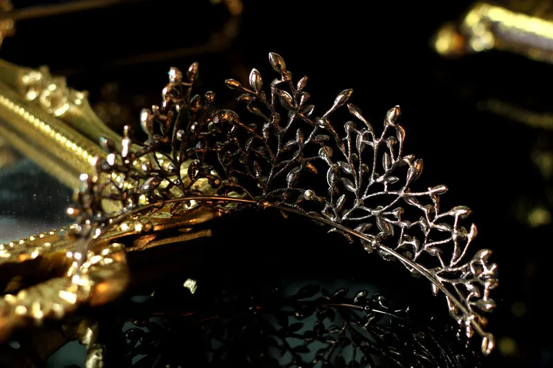 Extraordinary Victorious Vine Tiara in Green