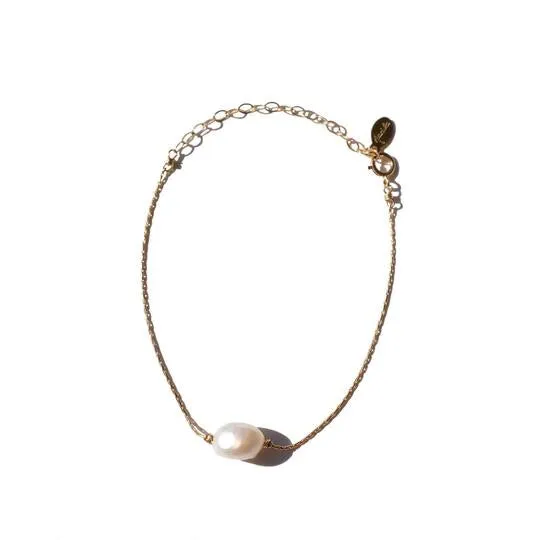Itty bitty pearl bracelet