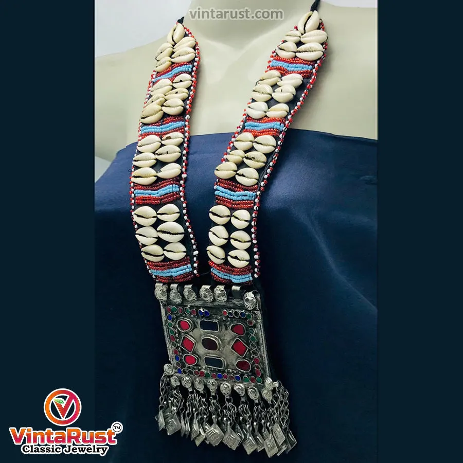 Long Straps Pendant Necklace With Shells and Beads