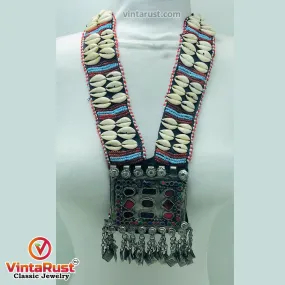 Long Straps Pendant Necklace With Shells and Beads