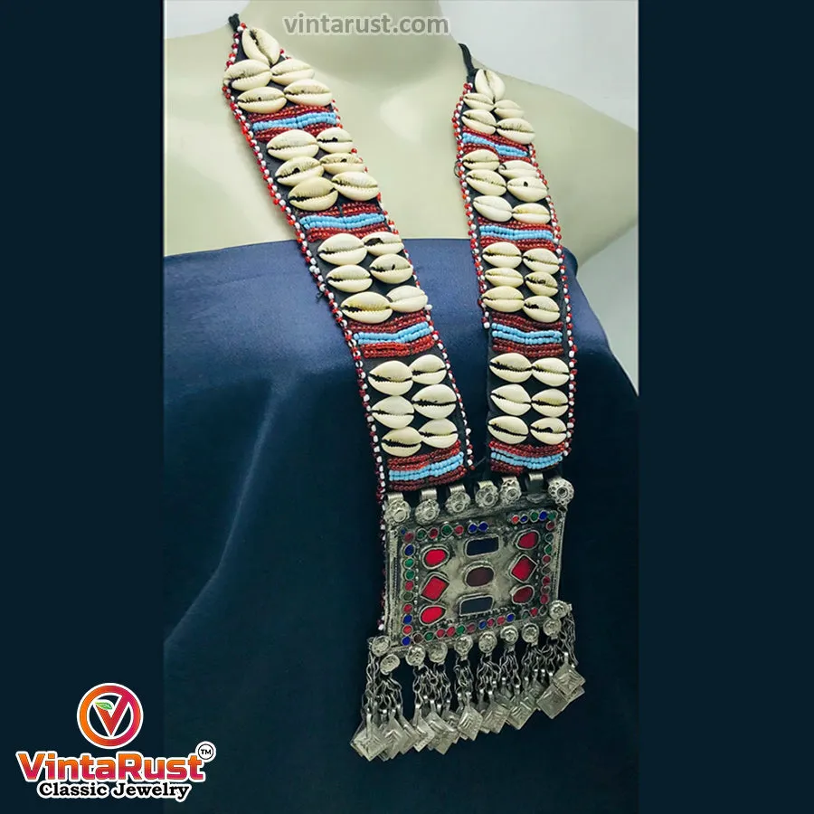 Long Straps Pendant Necklace With Shells and Beads