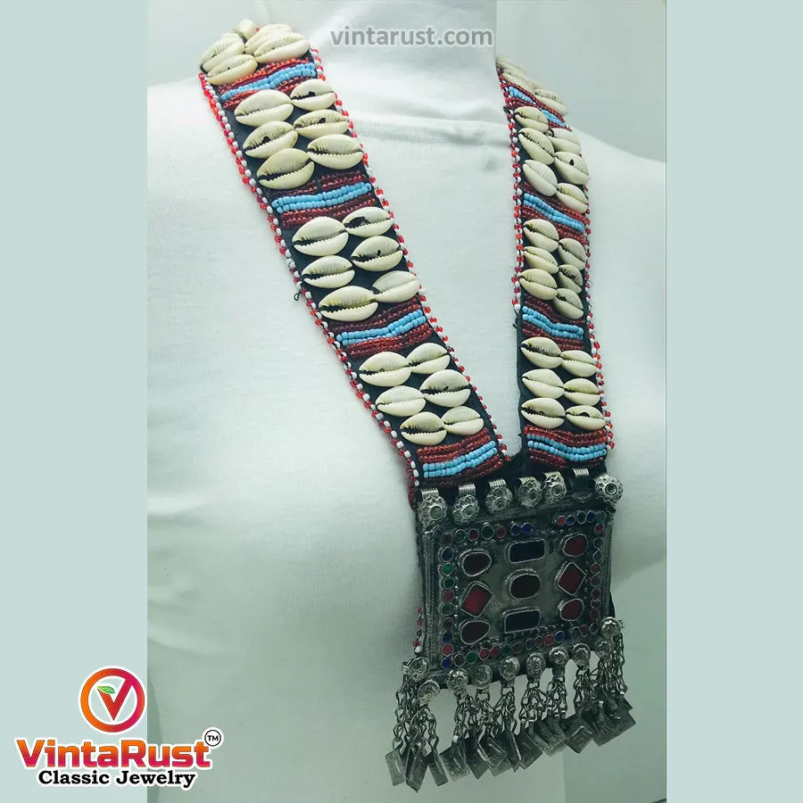 Long Straps Pendant Necklace With Shells and Beads