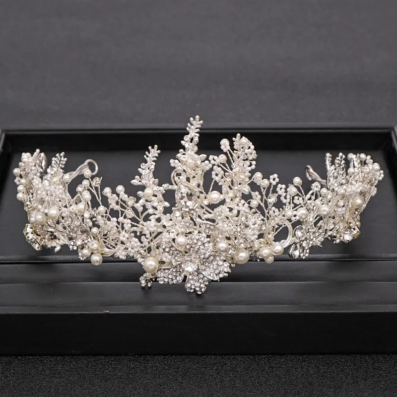 Lovable Perfect Pearly Tiara