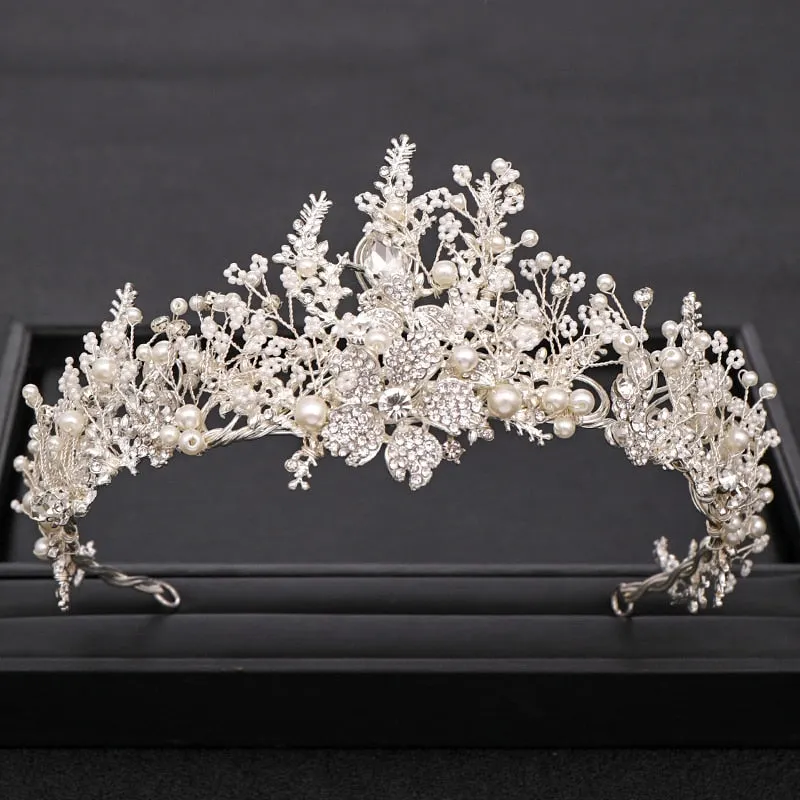 Lovable Perfect Pearly Tiara