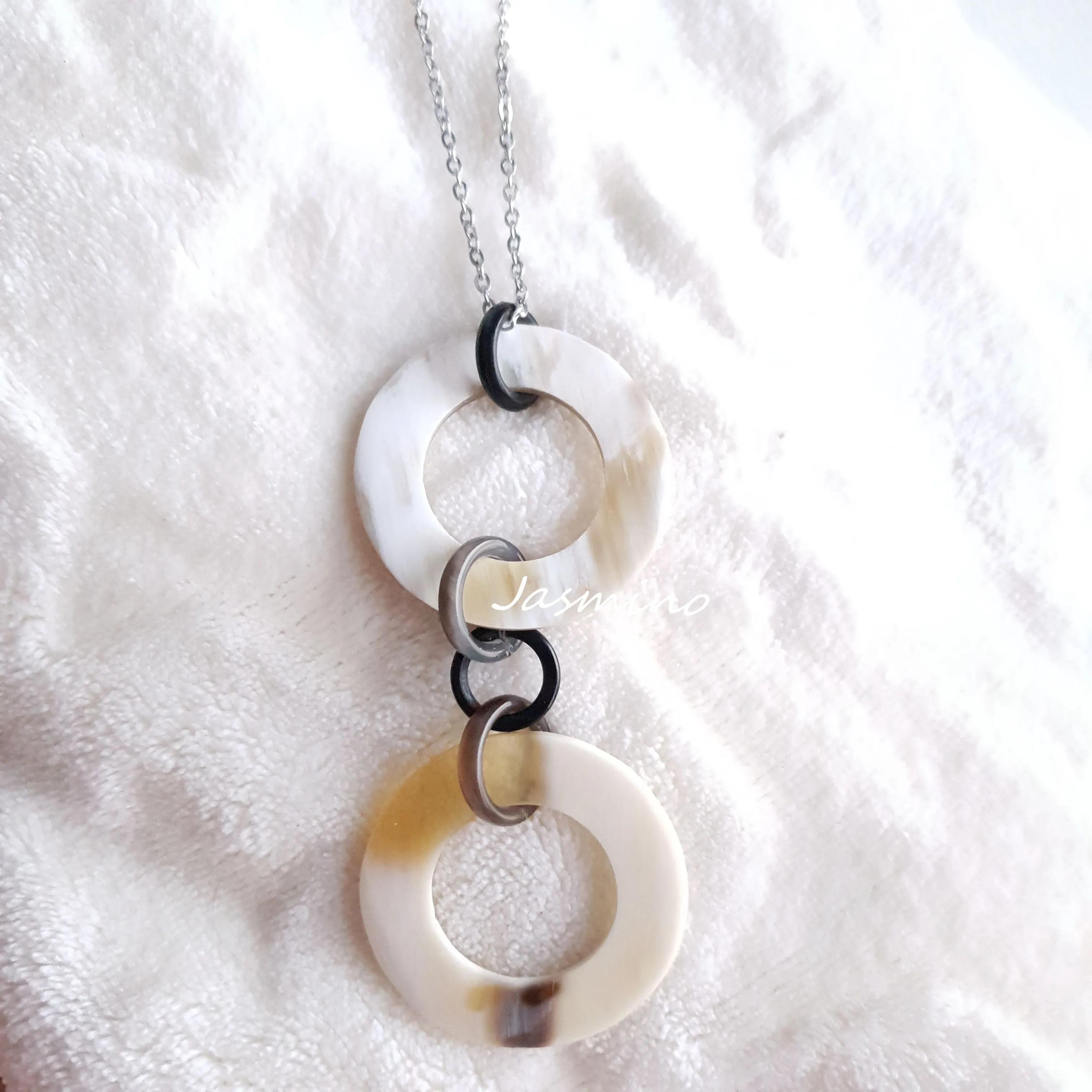 Natural Handmade Necklace J17931, Enhanced value for Women