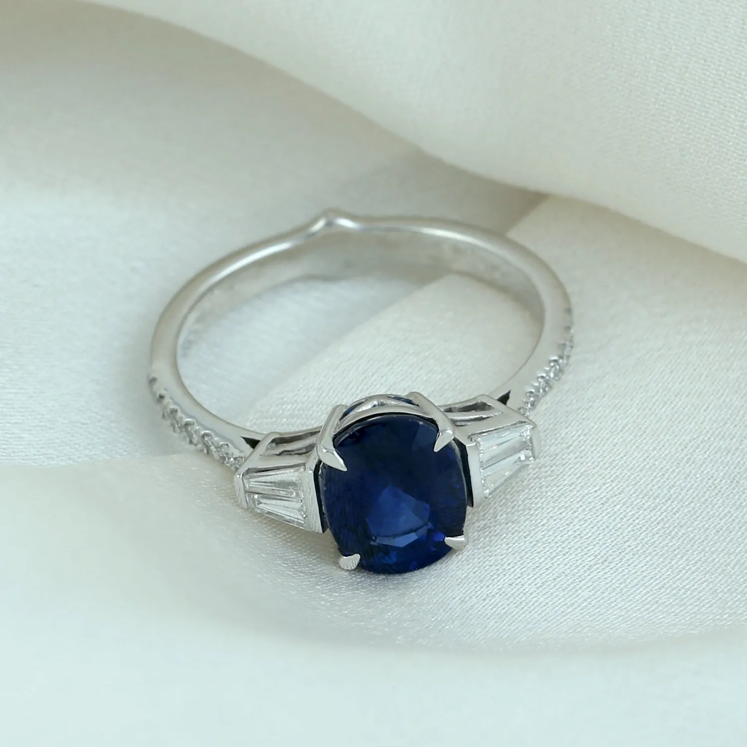 Oval Faceted Sapphire Prong Set Diamond 18k White Gold Ring Jewelry