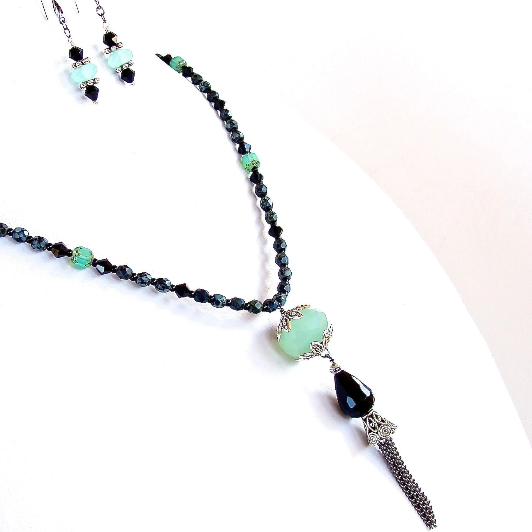 Posh: 22" Green Chalcedony Necklace Set