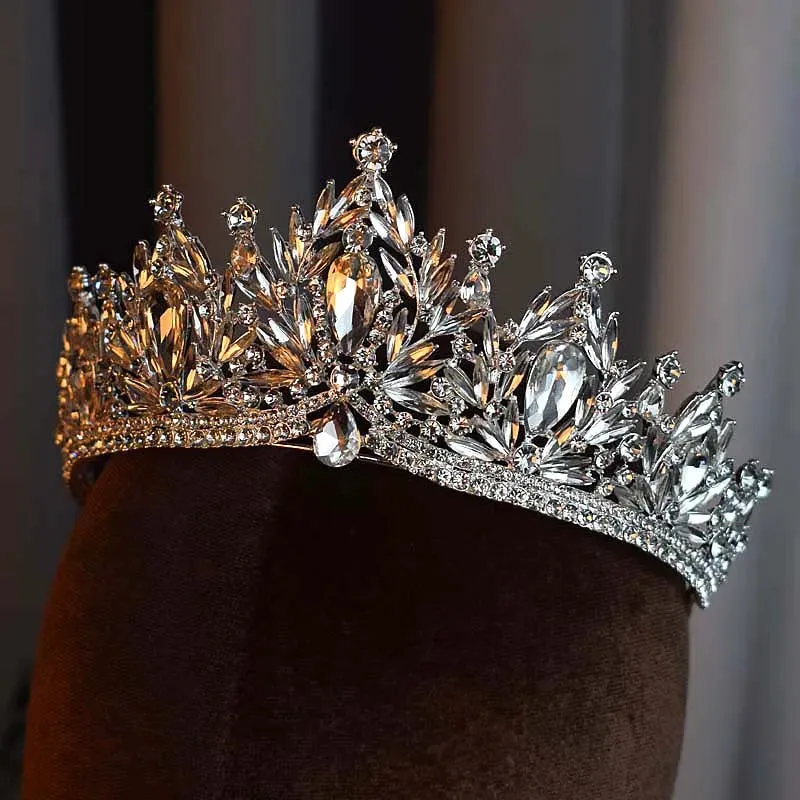 Quinceañera Detailed Sparkling Tiara