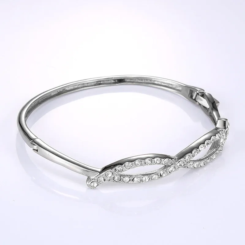 Stylish 8-Shaped Zircon Bracelet for Girls – Simple Stainless Steel Jewelry from Planderful