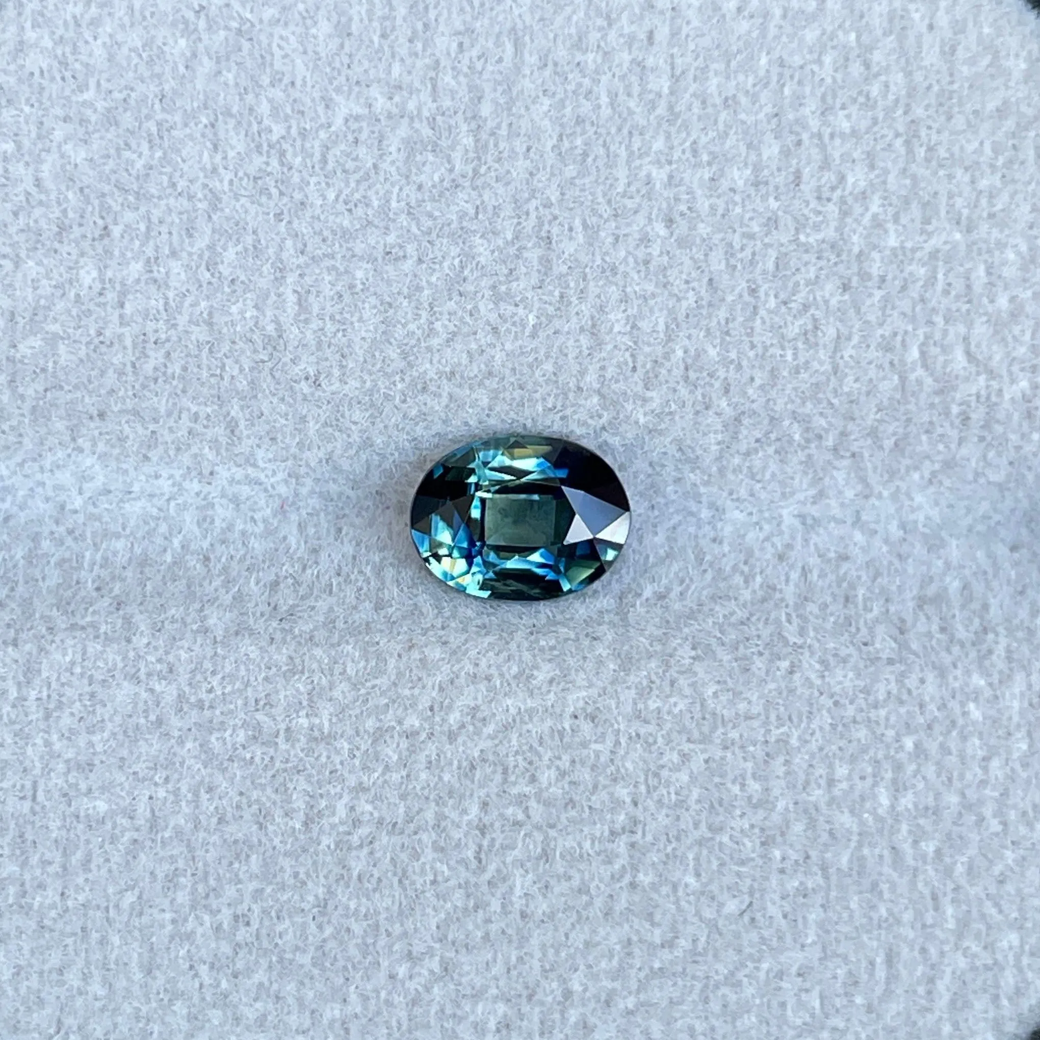 This 1.27 crt Parti Sapphire is well cut to bring out the best colour and lustre, and has a perfect colour blend