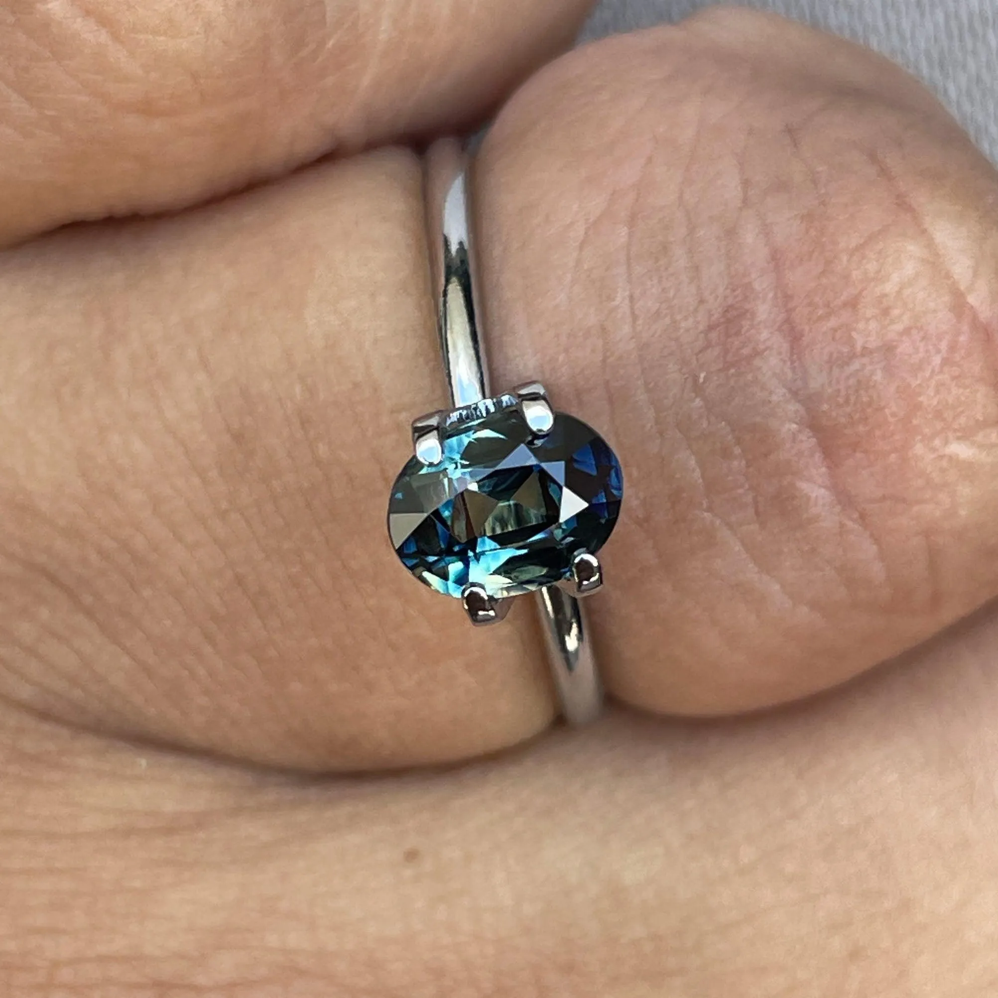 This 1.27 crt Parti Sapphire is well cut to bring out the best colour and lustre, and has a perfect colour blend