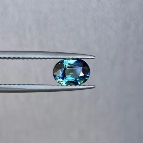 This 1.27 crt Parti Sapphire is well cut to bring out the best colour and lustre, and has a perfect colour blend