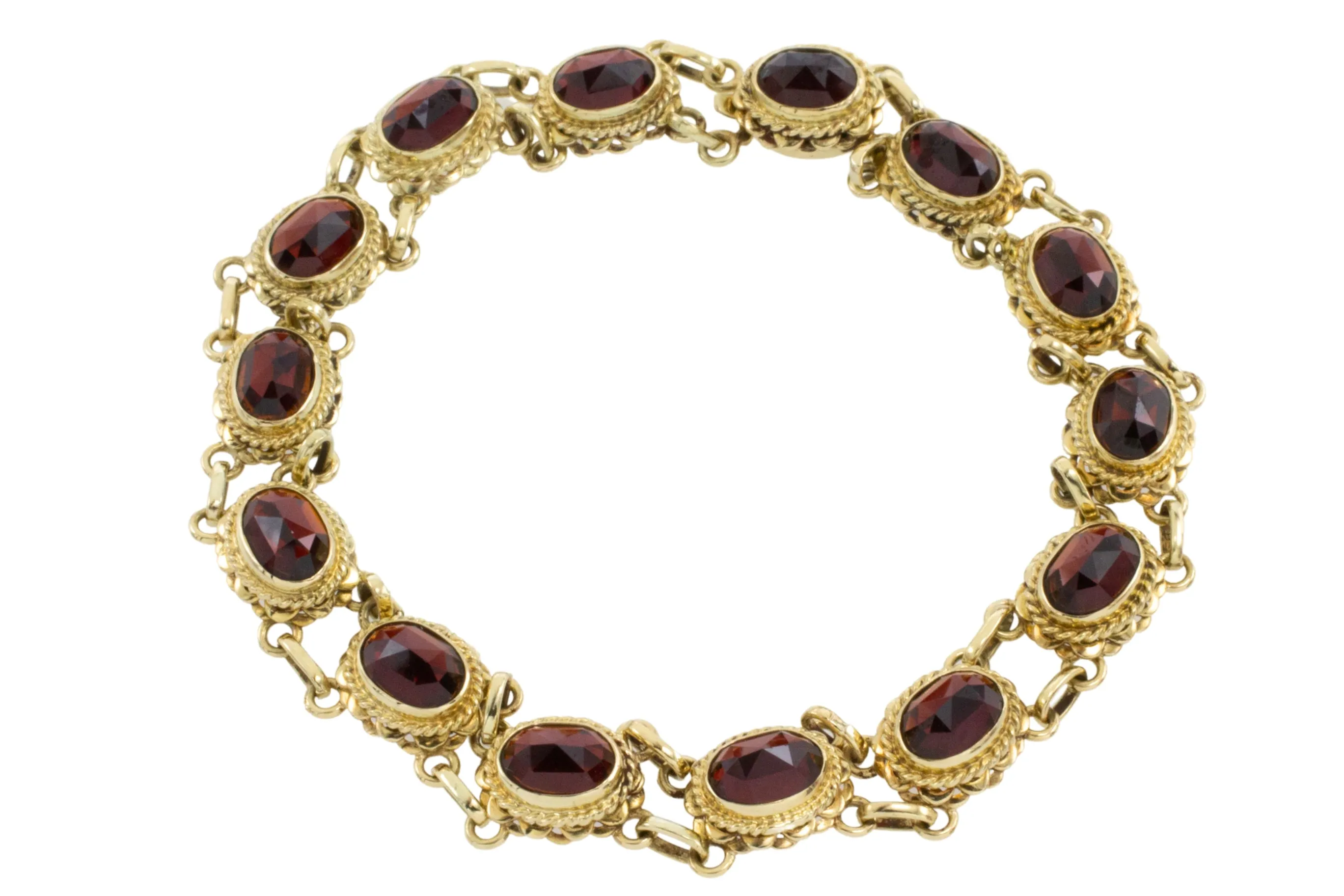 Vintage garnet bracelet in 14 carat gold