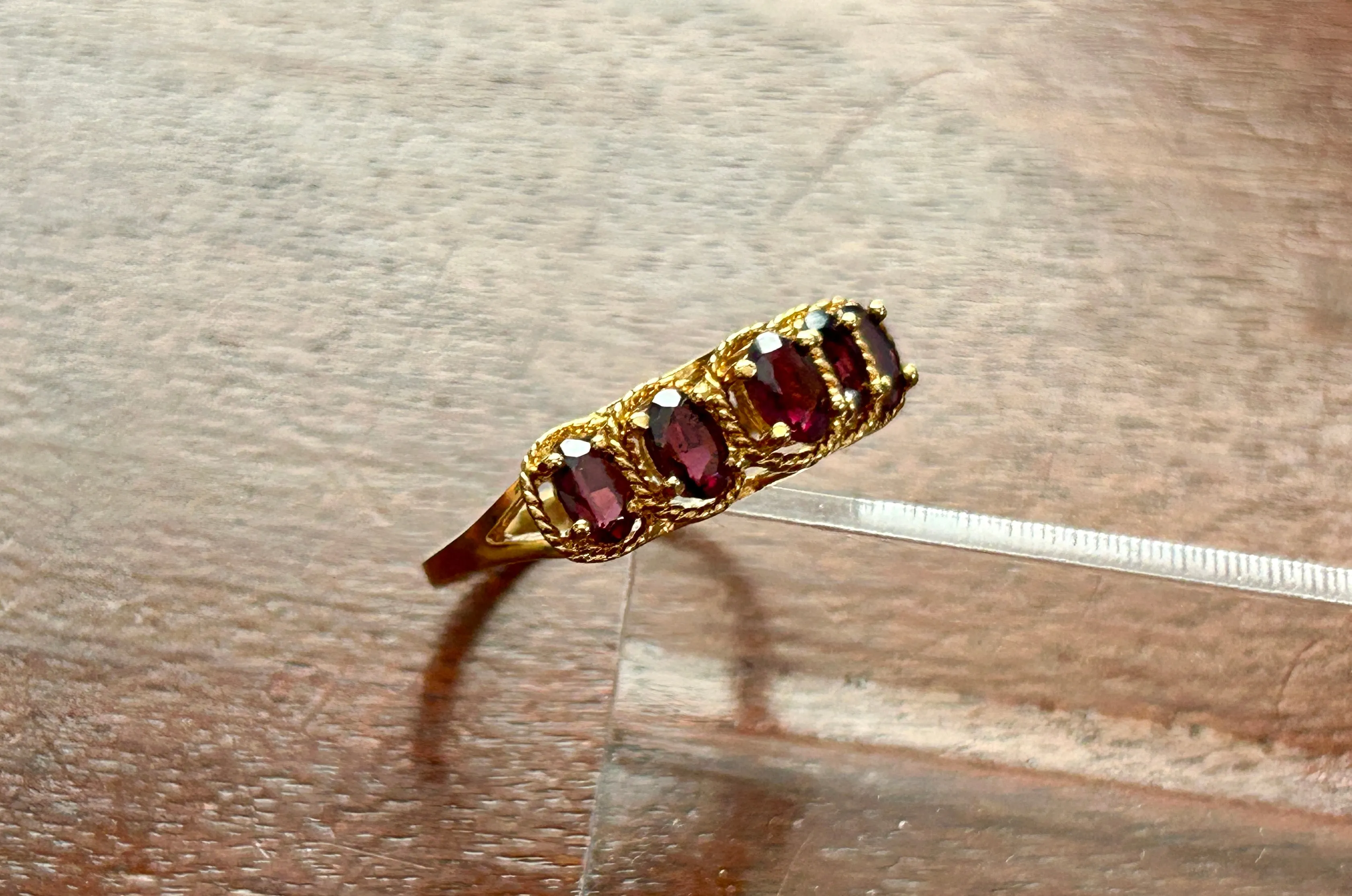 Vintage Gold Tone 5 Stone Oval Red Stone Cocktail Ring Sz 9