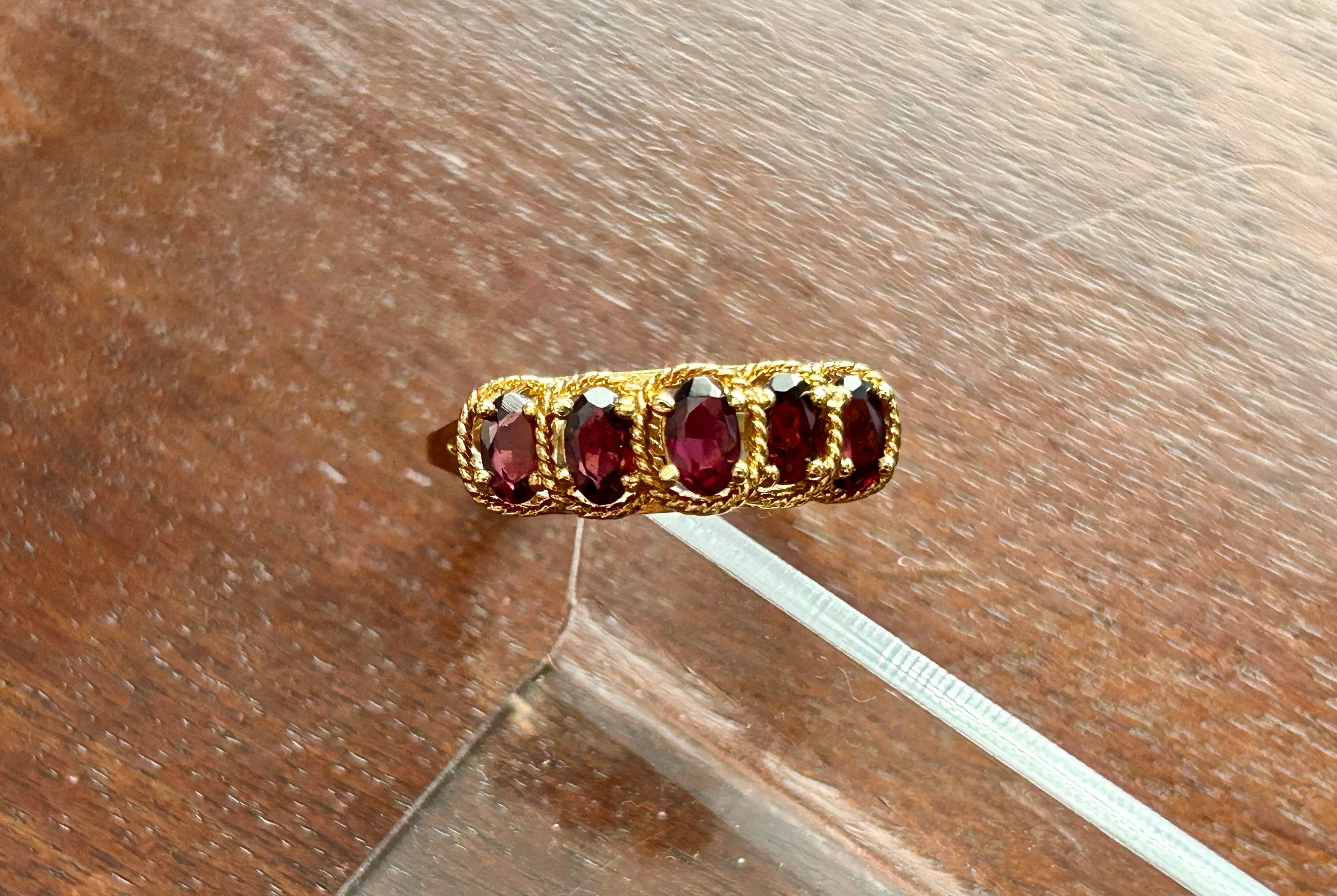 Vintage Gold Tone 5 Stone Oval Red Stone Cocktail Ring Sz 9