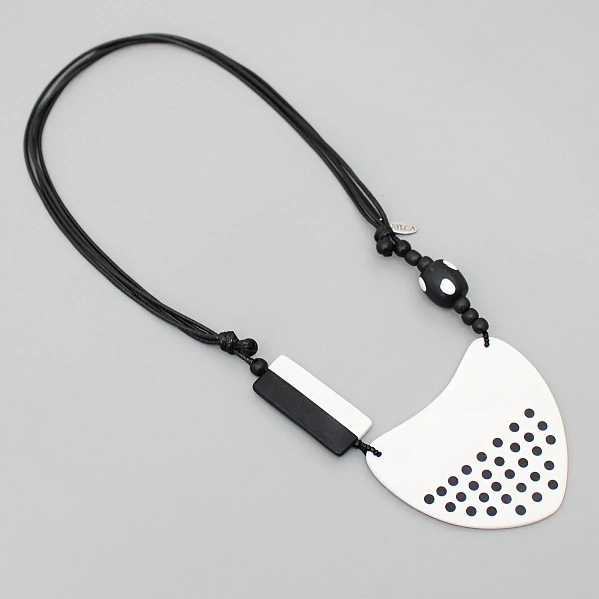 White Marley Pendant Necklace