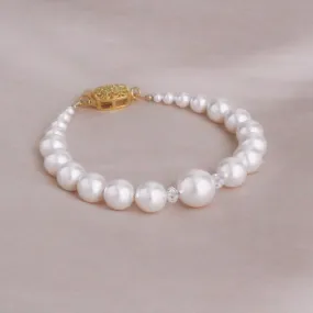 White Pearl, Crystal & Gold Bracelet