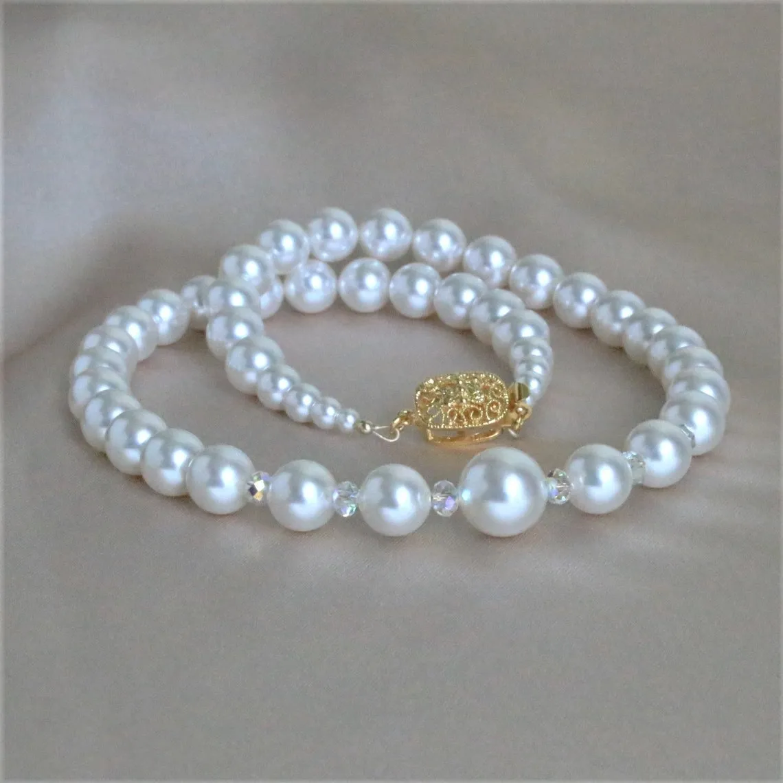 White Pearl, Crystal & Gold Bracelet