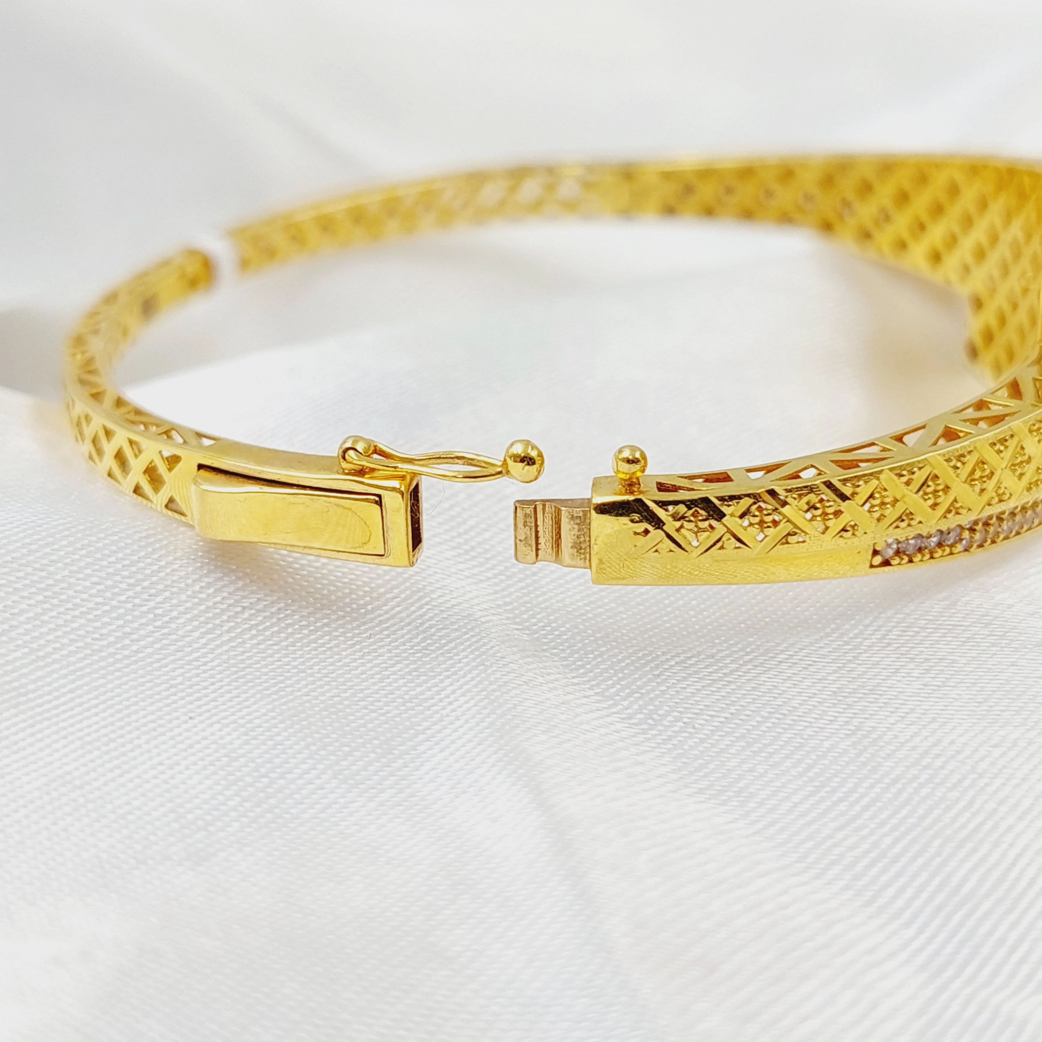 Zircon Studded Engraved Bangle Bracelet