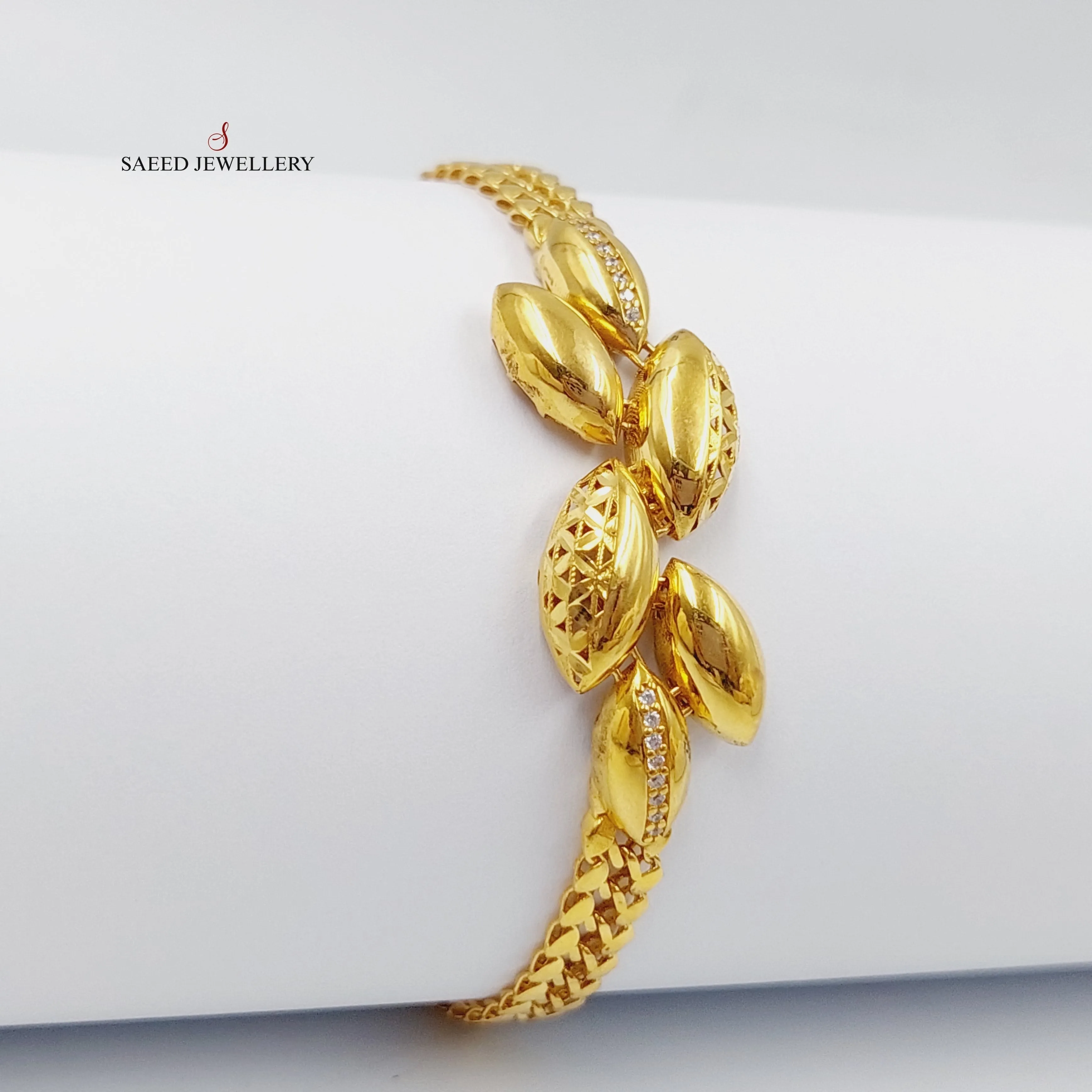 Zircon Studded Leaf Bracelet