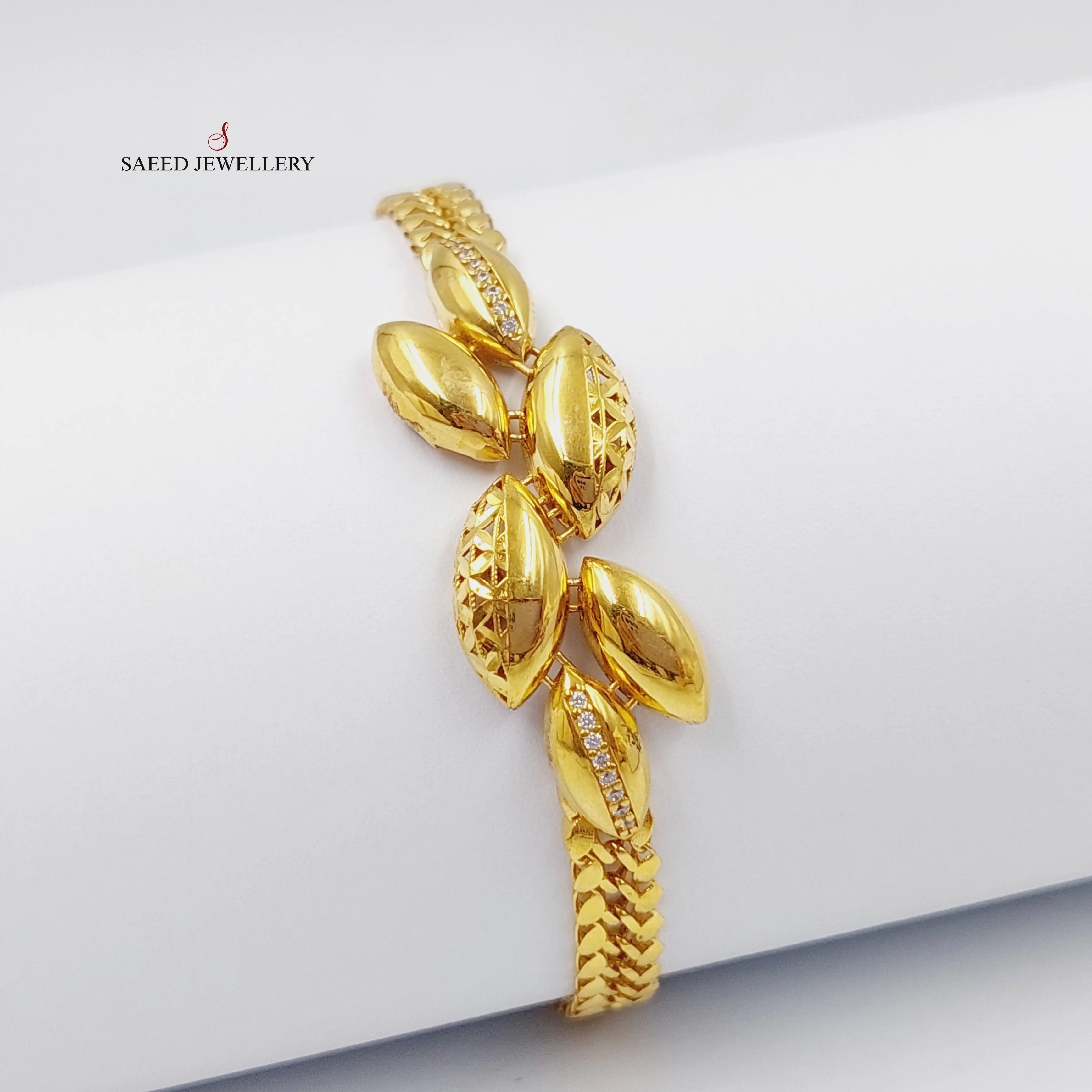 Zircon Studded Leaf Bracelet