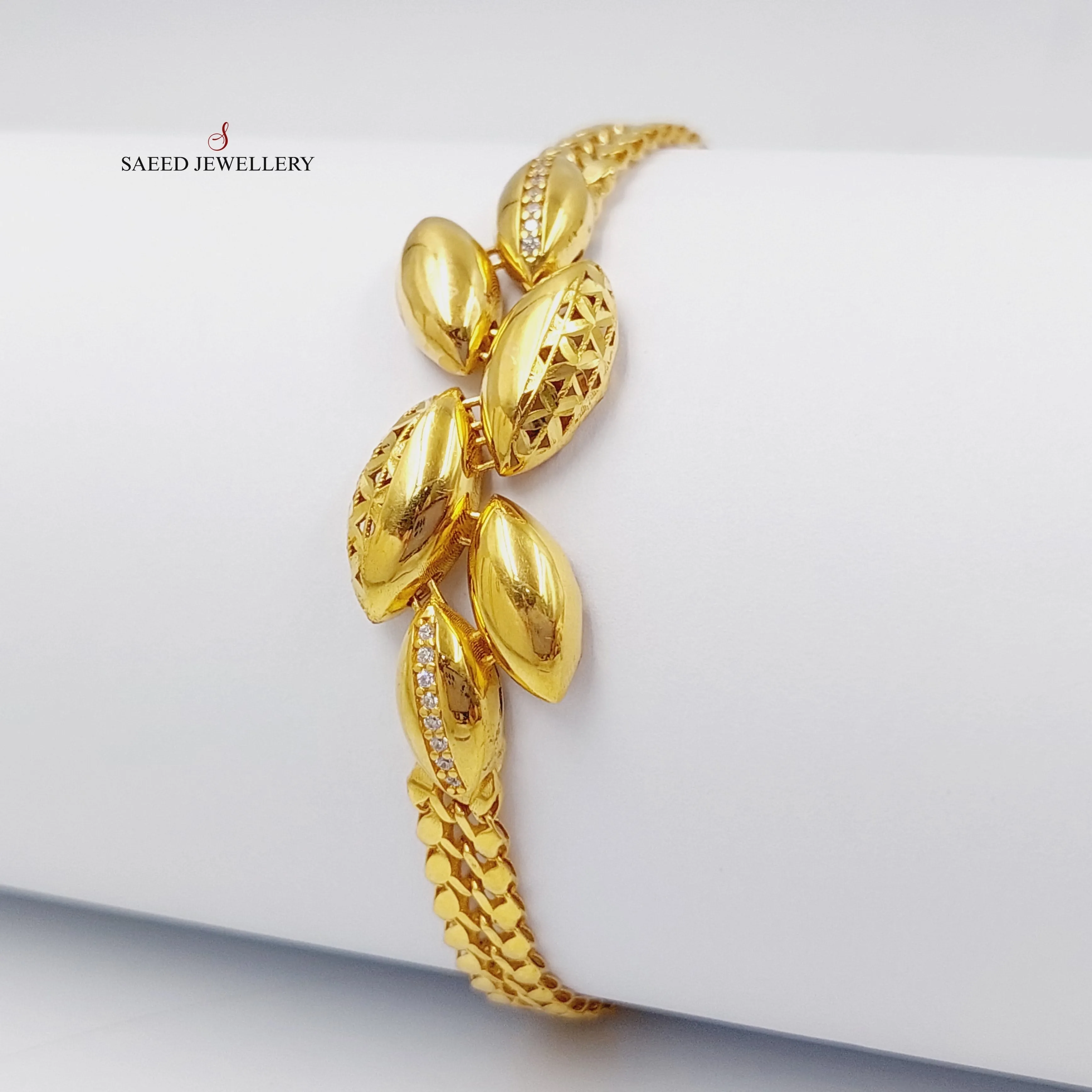 Zircon Studded Leaf Bracelet